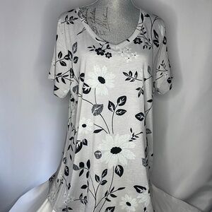 Gray Floral Classic Tunic,  2XL, NWT